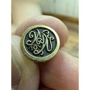 Collectible Weight Watchers Award Enamelled Round Gold Tone Pin 10 Pounds Lost